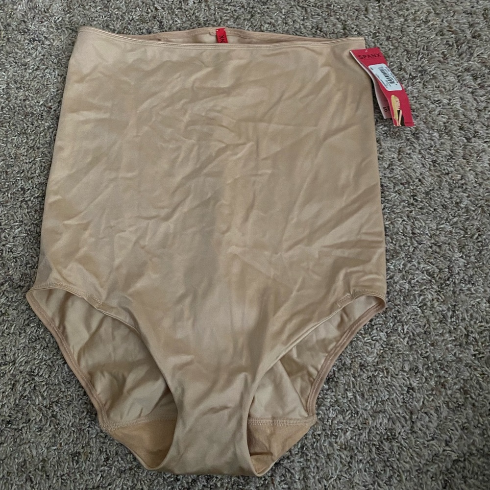 NWT spanx body shaper underwear panties nude shape wear